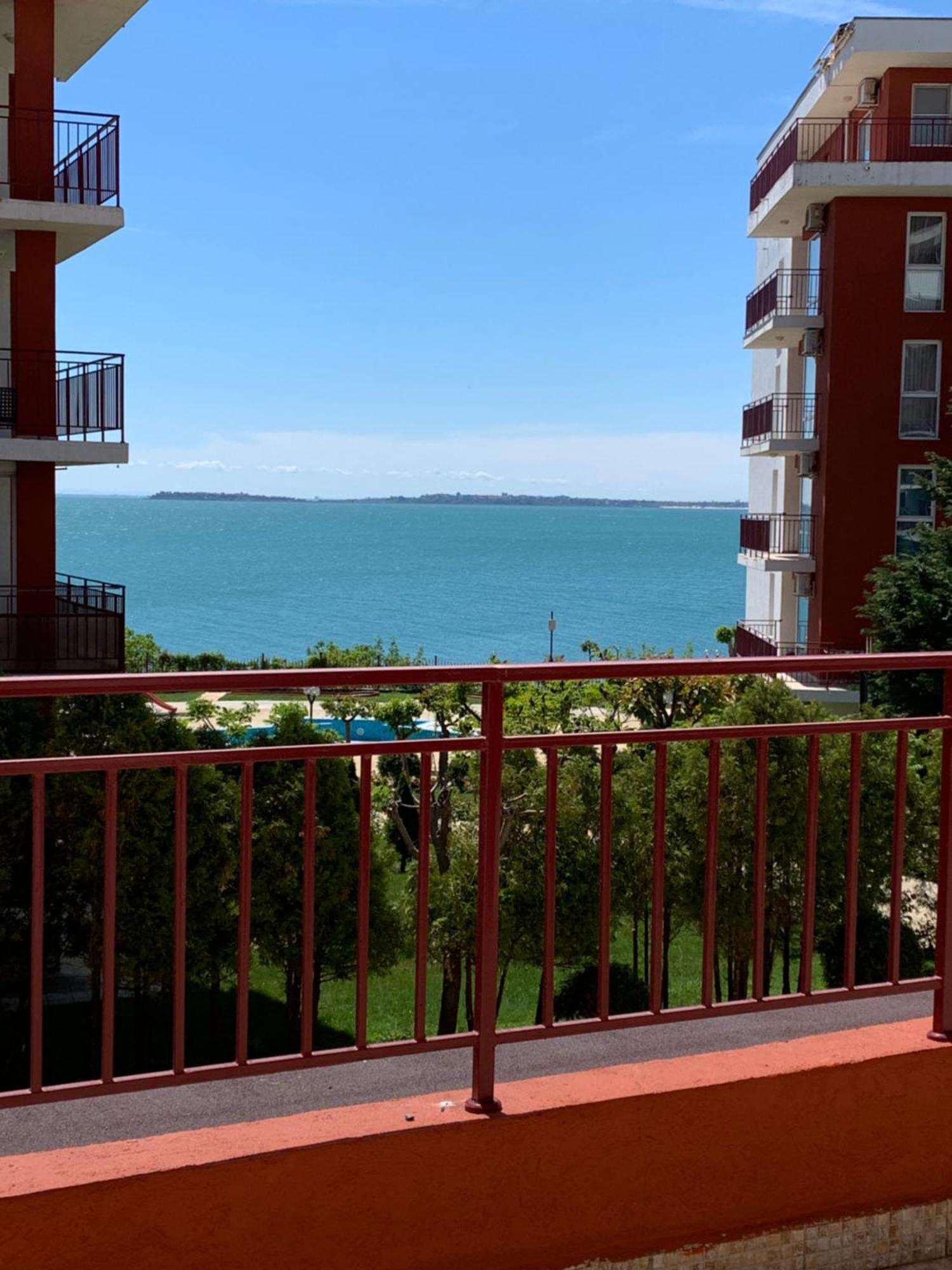 Fort Noks- Marina- Avalonia Apartment Свети Влас Екстериор снимка